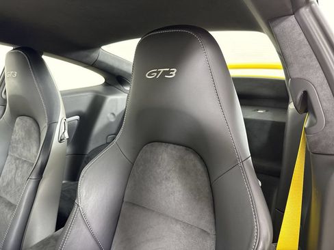 Certified 2015 Porsche 911 GT3 RWD image 36