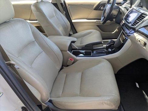 Used 2017 Honda Accord EX-L image 20