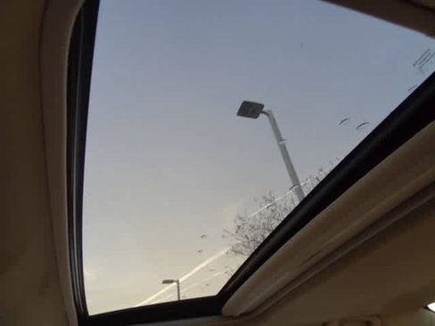 Used 2017 Toyota Camry XLE image 13