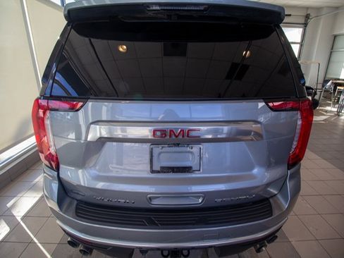 Used 2024 GMC Yukon Denali image 6