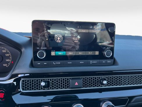 Certified 2025 Honda Civic Sport image 17