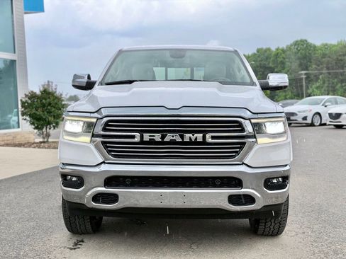 Used 2019 RAM 1500 Laramie AWD/4WD image 6