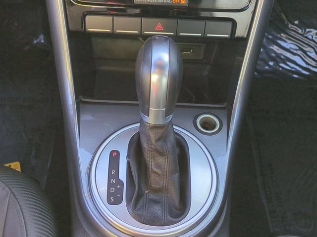 Used 2018 Volkswagen Beetle 2.0T S FWD image 23