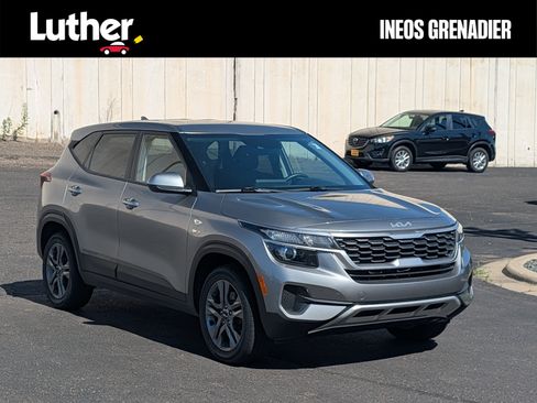 Used 2023 Kia Seltos LX AWD/4WD image 1