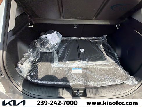 New 2026 Kia Seltos SX image 11