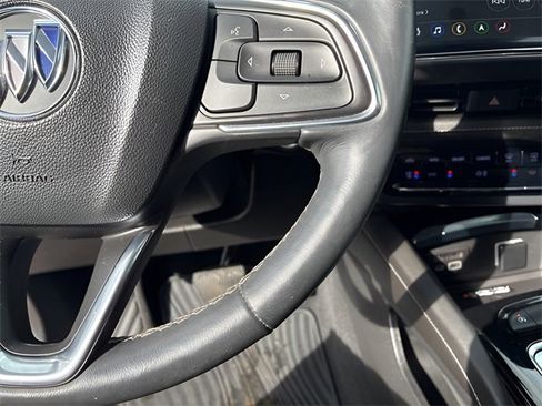 Used 2022 Buick Envision Avenir w/ Technology Package II image 24