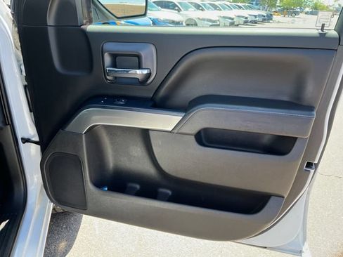 Used 2018 Chevrolet Silverado 1500 LT w/ LT Eassist Package AWD/4WD image 15