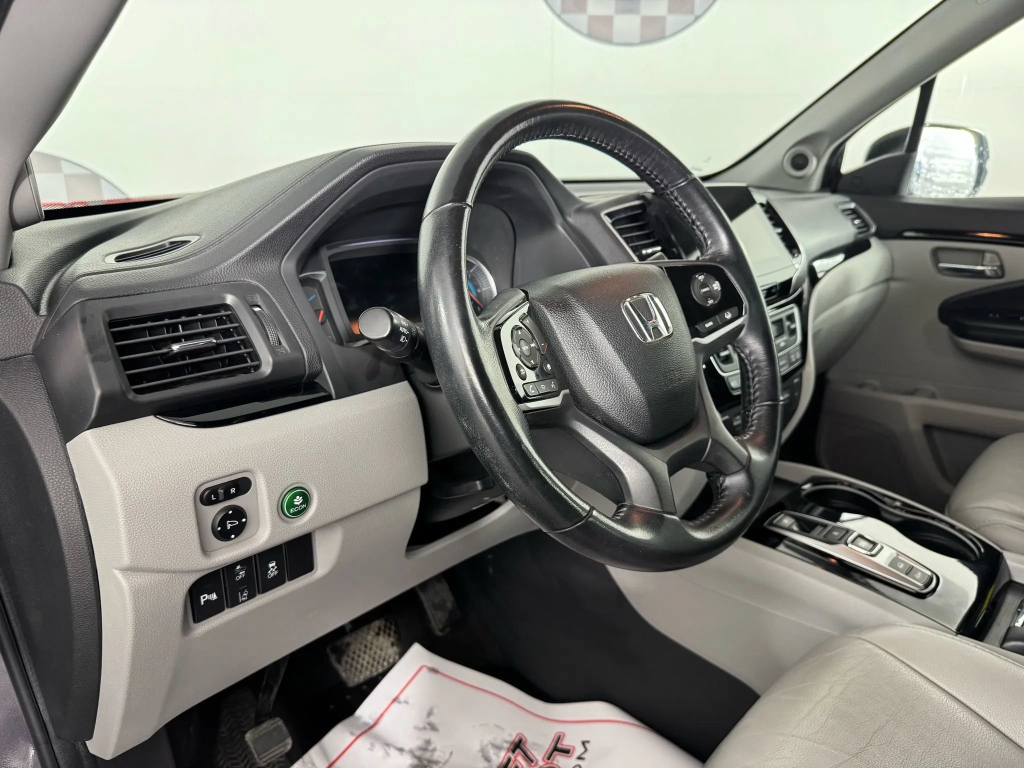 Used 2021 Honda Pilot Touring image 10