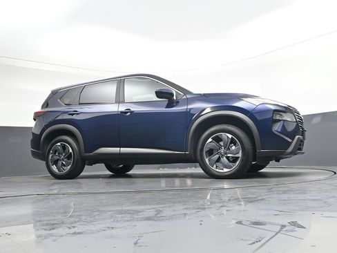 Used 2025 Nissan Rogue SV FWD image 43