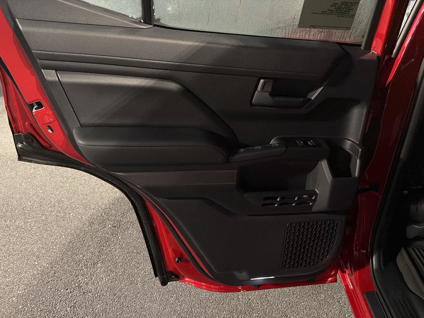 New 2026 Toyota 4Runner SR5 AWD/4WD image 18