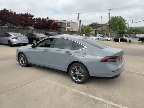 Used 2025 Honda Accord EX-L image 6