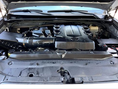 Used 2017 Toyota 4Runner Limited AWD/4WD image 31
