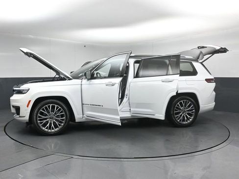 Used 2023 Jeep Grand Cherokee L Summit AWD/4WD image 57