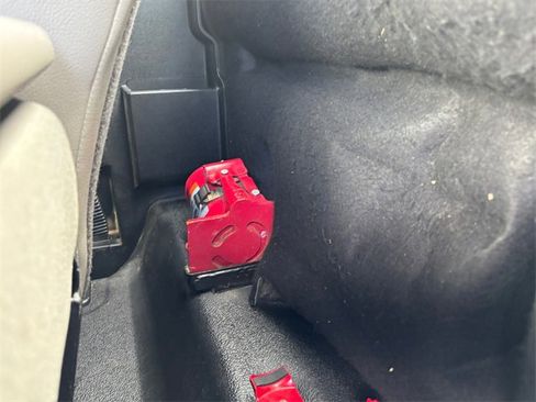 Used 2017 Ford F550 2WD Regular Cab Super Duty image 27