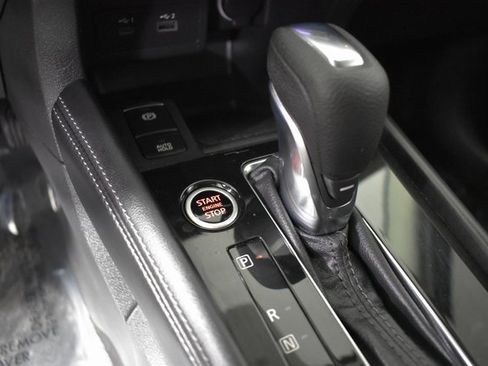 Used 2021 Nissan Kicks SV image 16