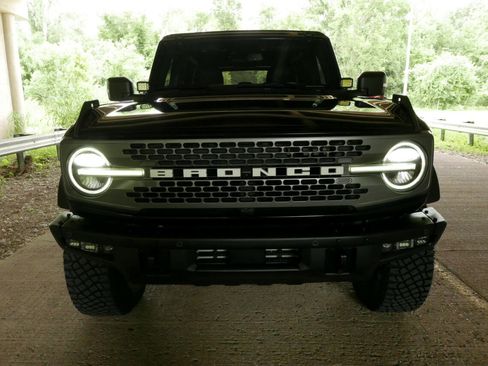 Used 2021 Ford Bronco Badlands image 40