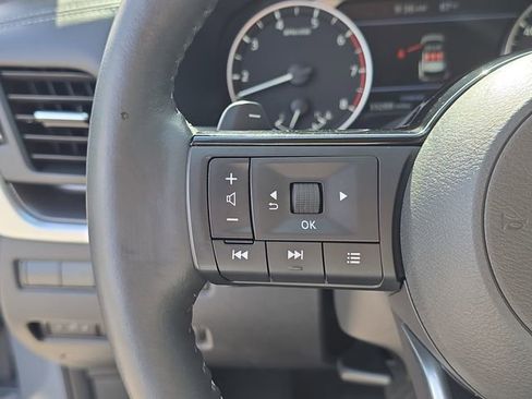 Certified 2023 Nissan Rogue SV w/ SV Premium B Package FWD image 32