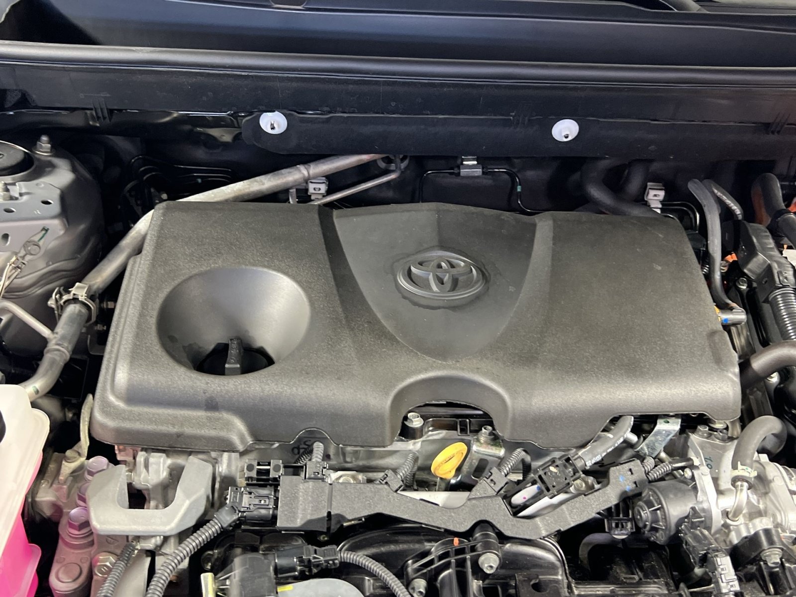 Used 2025 Toyota RAV4 XLE AWD/4WD image 29