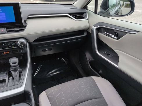 Certified 2025 Toyota RAV4 XLE w/ Convenience Package FWD image 17
