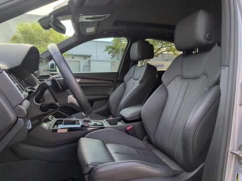 Used 2023 Audi Q5 2.0T Premium w/ Convenience Package image 16