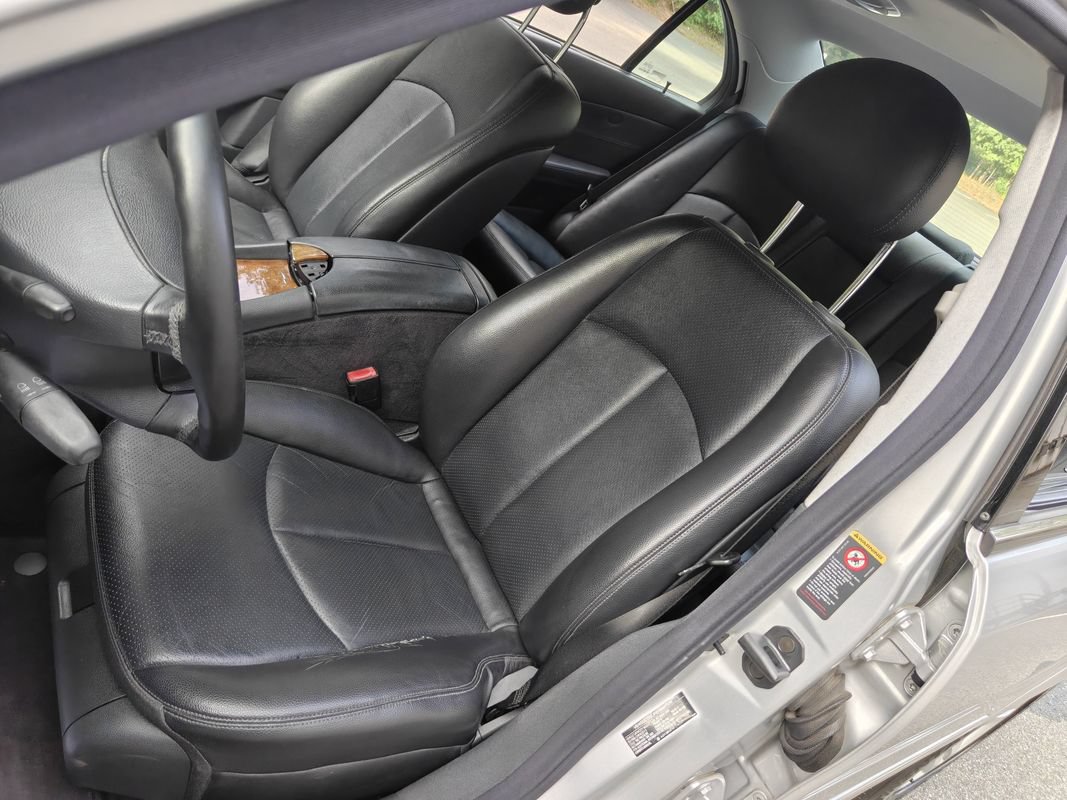 Used 2005 Mercedes-Benz E 320 Sedan image 12