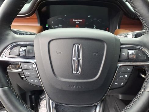 Certified 2023 Lincoln Nautilus Reserve AWD/4WD image 7