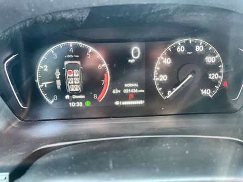 Used 2025 Honda Pilot TrailSport image 17