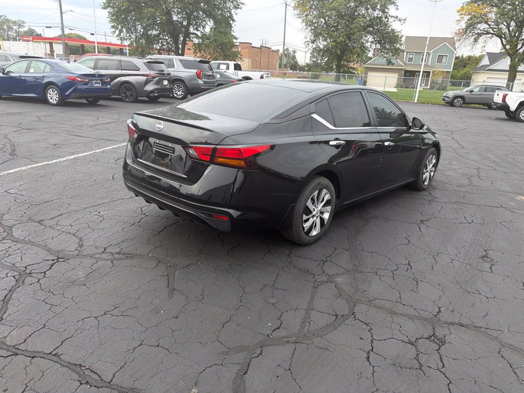 Used 2023 Nissan Altima 2.5 S FWD image 6