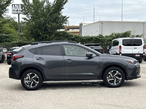 Used 2024 Subaru Crosstrek 2.0i Premium AWD/4WD image 3
