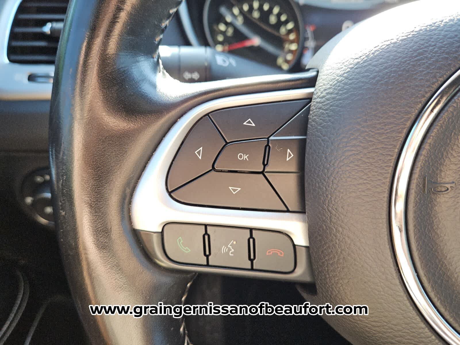 Used 2021 Jeep Compass Latitude w/ Driver Assistance Group FWD image 12