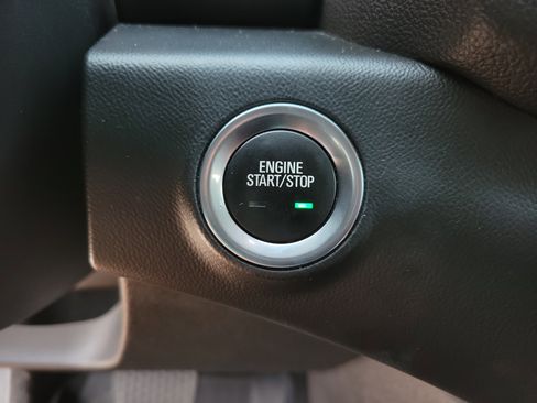 Used 2020 GMC Terrain SLE image 14