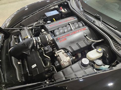 Used 2005 Chevrolet Corvette Coupe w/ Preferred Equipment Group image 40