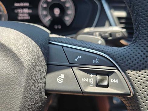 New 2025 Audi Q5 e Premium Plus image 32