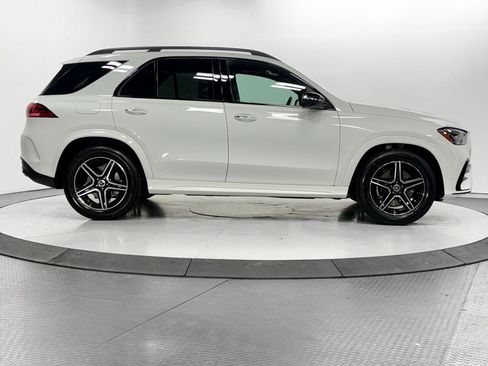 Used 2025 Mercedes-Benz GLE 450e 4MATIC image 35