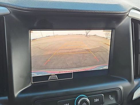 Used 2024 GMC Terrain SLE image 13