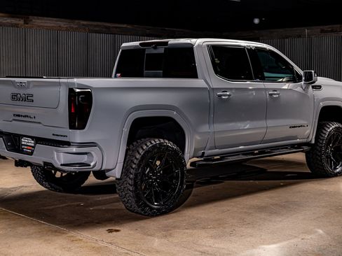 Used 2025 GMC Sierra 1500 Denali w/ Technology Package image 10
