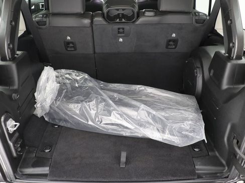 Used 2023 Jeep Wrangler Sahara w/ Cold Weather Group image 26