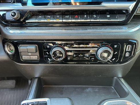 Used 2023 Chevrolet Silverado 1500 LTZ image 18