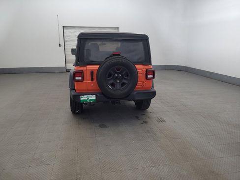 Used 2018 Jeep Wrangler Unlimited Sport AWD/4WD image 6