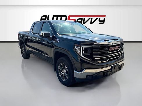Used 2025 GMC Sierra 1500 SLT AWD/4WD image 1