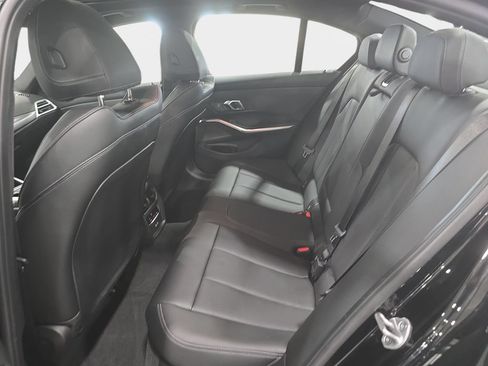 Used 2026 BMW 330i Sedan w/ Convenience Package RWD image 28