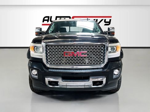 Used 2016 GMC Sierra 3500 Denali w/ Suspension Package, Off-Road AWD/4WD image 2