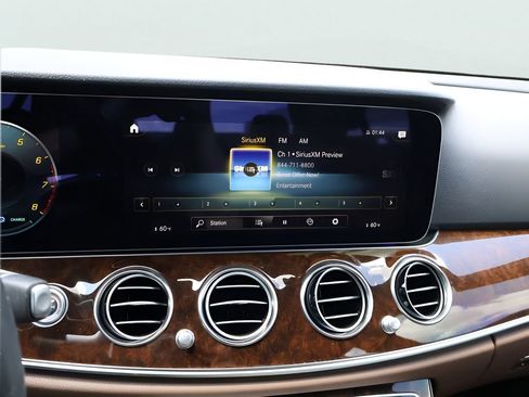 Used 2023 Mercedes-Benz E 450 4MATIC Sedan image 23