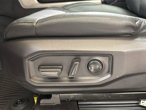 Used 2024 Toyota Tundra Limited image 14