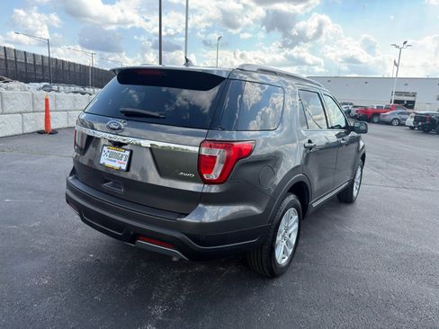Used 2019 Ford Explorer XLT w/ Equipment Group 202A AWD/4WD image 6