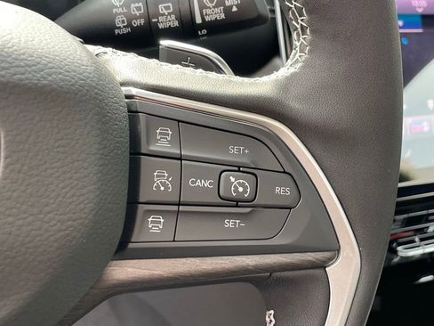 New 2025 Jeep Grand Cherokee L Limited w/ Black Appearance Package image 34