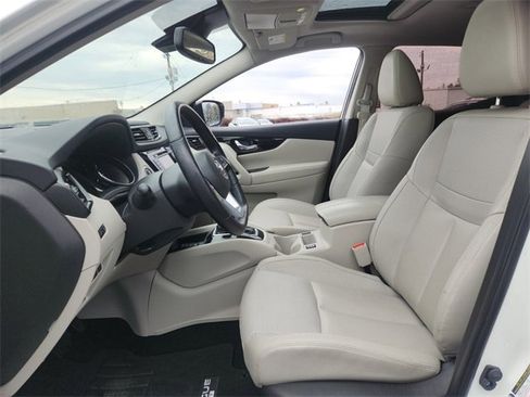 Certified 2022 Nissan Rogue Sport SL w/ Premium Package image 9