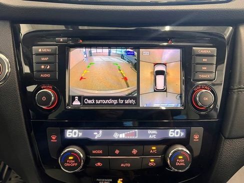 Used 2020 Nissan Rogue SL FWD image 26