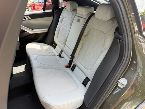 Used 2023 BMW X6 xDrive40i w/ Premium Package AWD/4WD image 27