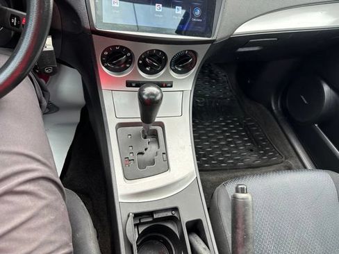 Used 2010 MAZDA MAZDA3 i Touring FWD image 15